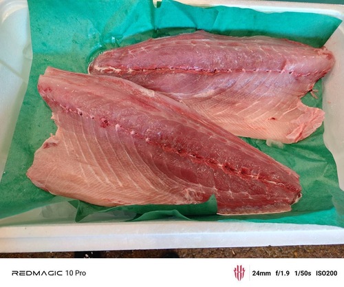 ワラサ4入13-14k約13kg(巻網)