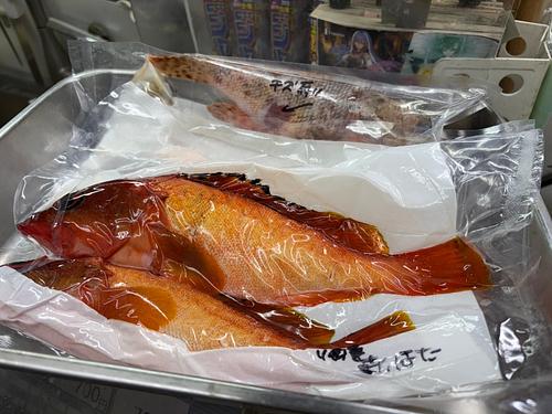 アカハタ相模湾釣り物アカムツ 腹抜き　中小サイズ300〜500グラム6入約2kg(釣)