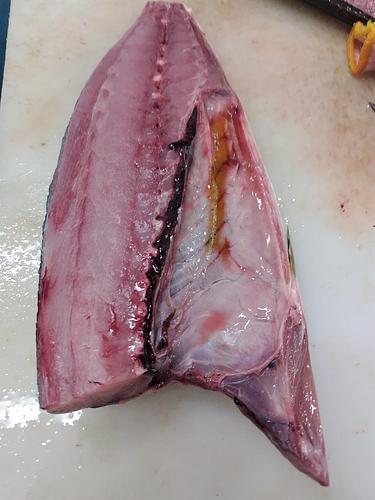 ワラサ12-13キロ3入約12.5kg(巻網)